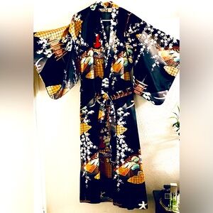Juguemm Japan Polyester Kimono with Belt (unworn so fabric is still a tad stiff)